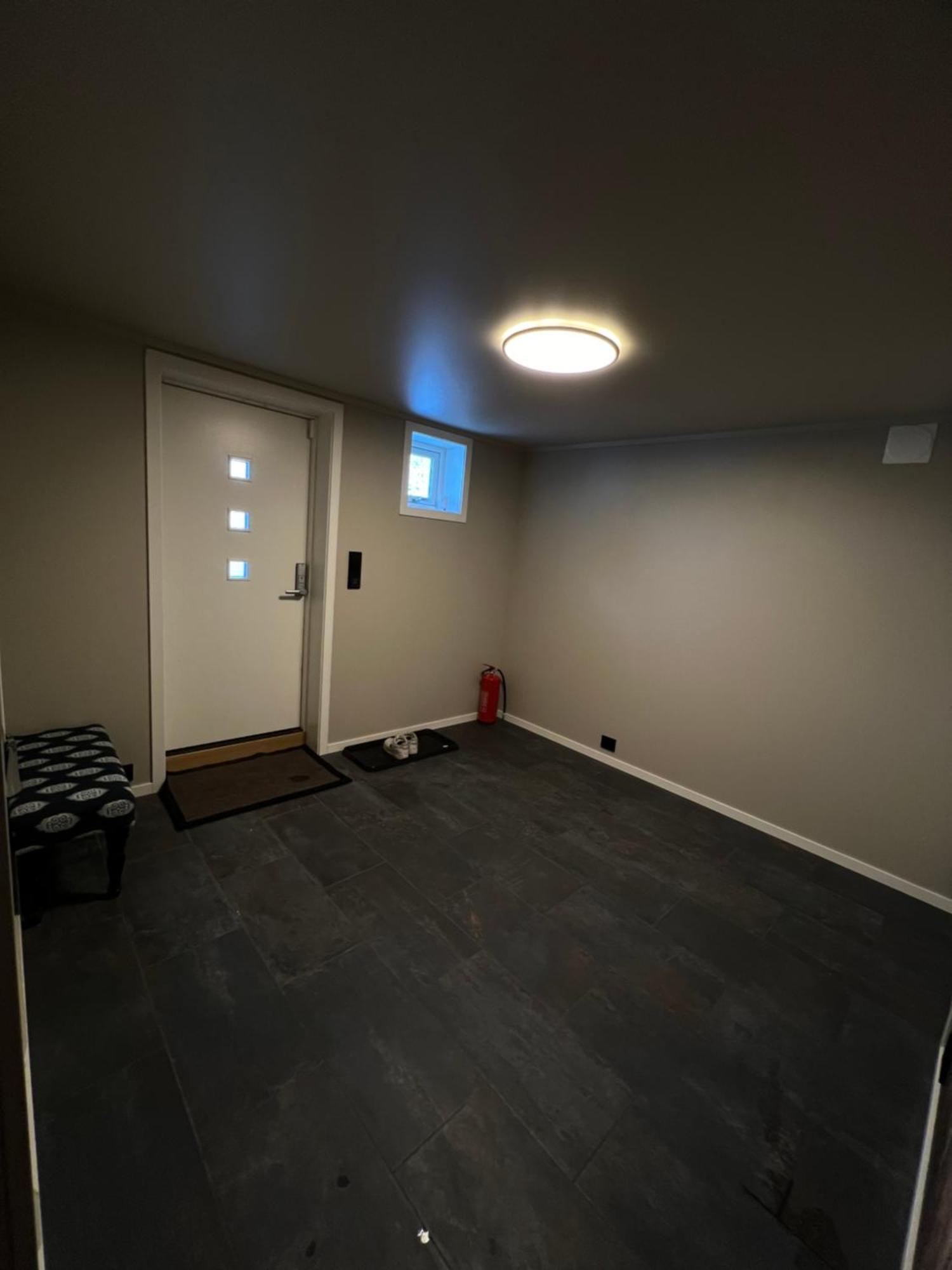 Your Home Away From Home, Apartment 1 トロムソ エクステリア 写真