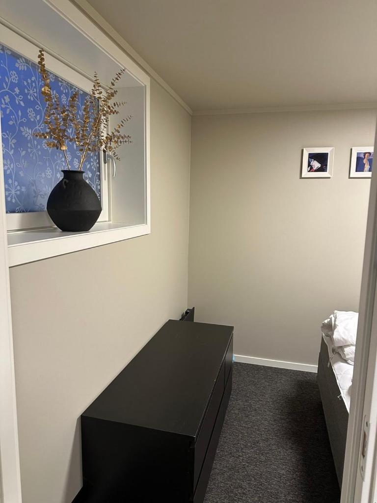 Your Home Away From Home, Apartment 1 トロムソ エクステリア 写真